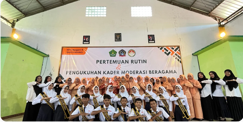 Pengukuhan Duta dan Kader Moderasi Beragama MTsN 9 Banyuwangi