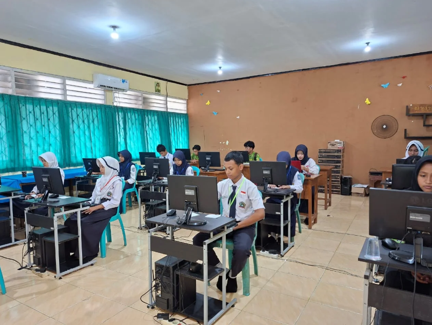 Generasi Berprestasi : Kiprah MTsN 9 Banyuwangi di Ajang OSN Tingkat Kabupaten
